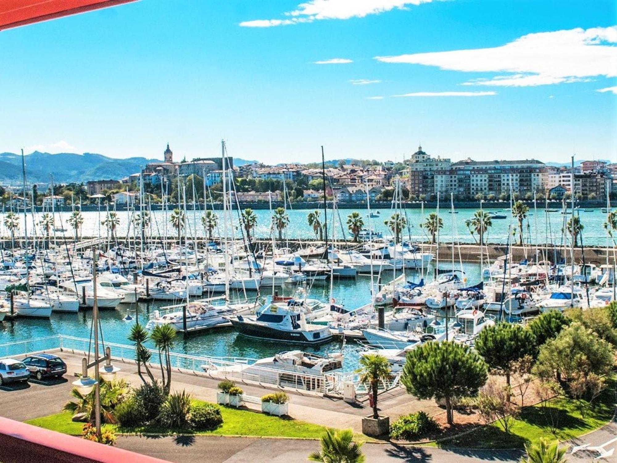 Grand Duplex 3 Etoiles Avec Parking A Hendaye Plage - Fr-1-2-358 Экстерьер фото